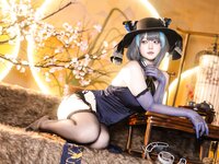 [Cosplay] 屿鱼 - 金装猫猫头