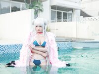 [Cosplay] 麻花麻花酱 - 可畏泳装