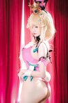 [Cosplay] Potato Godzilla - Peach Bunny Girl