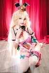 [Cosplay] Potato Godzilla - Peach Bunny Girl