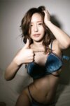 [Photobook] Red 006 Kurokawa Sarina 02 黒川さりな