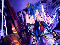 [Cosplay] ZinieQ - Neon (Valorant)