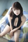 [Photobook] 有岡みう ヌード写真集 〜エッチなセーターを巨乳のお姉さんに着てもらいました〜(ミドルエッチ出版)