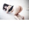 [Photobook] 有岡みう ヌード写真集 〜エッチなセーターを巨乳のお姉さんに着てもらいました〜(ミドルエッチ出版)