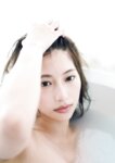 [Photobook] 2024.12.19 山下エミリー1st写真集「SHY」