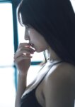 [Photobook] 2024.12.19 山下エミリー1st写真集「SHY」