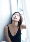 [Photobook] 2024.12.19 山下エミリー1st写真集「SHY」