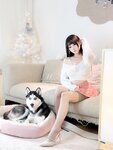 黏黏团子兔 – (咬一口兔娘) Yiko湿润兔 – 2025年02月 情人节特辑『浪漫假日』[76P3V-953MB]