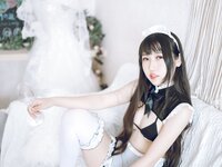 [Cosplay] Bu Dai Mao 不呆猫 - Bikini Maid 比基尼女仆