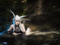 [Cosplay] 麻花麻花酱 - 明日方舟 闪灵泳装