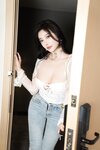 [Cosplay] 杨晨晨 - 简约牛仔裤