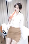 [Cosplay] 周妍希 白领买菜回家