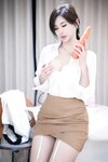 [Cosplay] 周妍希 白领买菜回家