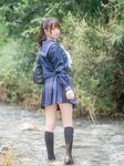 [しずく(原nagisa魔物喵)] - 川で水遊び