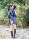 [しずく(原nagisa魔物喵)] - 川で水遊び