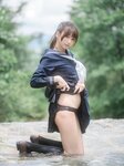 [しずく(原nagisa魔物喵)] - 川で水遊び
