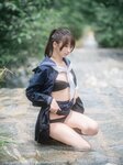 [しずく(原nagisa魔物喵)] - 川で水遊び