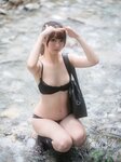 [しずく(原nagisa魔物喵)] - 川で水遊び