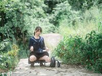 [しずく(原nagisa魔物喵)] - 川で水遊び