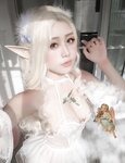 [Cosplay] Yixiao 一笑芳香沁 - Girl and Flowers 少女与花