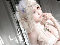 [Cosplay] Yixiao 一笑芳香沁 - Girl and Flowers 少女与花