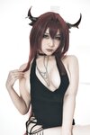 [Cosplay] 性感Coser三刀刀Miido - 史尔特尔