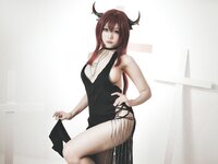 [Cosplay] 性感Coser三刀刀Miido - 史尔特尔