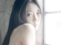[Photobook] 七菜乃写真集『Brilliant Light』