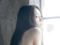 [Photobook] 七菜乃写真集『Brilliant Light』