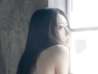 [Photobook] 七菜乃写真集『Brilliant Light』