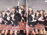 [Photobook] Suzuka Nakamoto 中元すず香 - さくら学院 2013年3月 卒業 (2013-04-15)