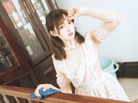 [Cosplay] Natsuko夏夏子 - 碎花围裙