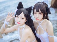 [Cosplay] Bu Dai Mao 不呆猫 & Lishi 抖娘 - Mastiff Beach Swimsuit 獒犬海边泳装