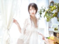 香草喵露露 - NO.001 玻璃房少女 [76P-1.1GB]