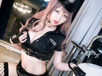 [Cosplay] COS妹子Arty亞緹 - 女警网袜