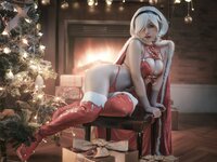[Cosplay] Yixiao 一笑芳香沁 - 2B Christmas 2B圣诞