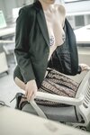香草喵露露 - NO.023 黑色西装 [62P2V-1.26GB]