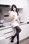 [Cosplay] 林月月 - 白衣黑丝