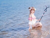 [Cosplay] 三度 69 — 小羊泳装