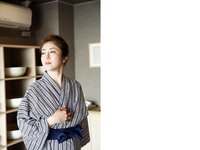 [Photobook] 週刊ポストデジタル写真集 岡元あつこ ギュッと抱きしめて