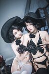 [Cosplay] Yibeibuchi 一北亦北 & Zhixiong Zi Ma 是一只熊仔 - Eight-foot Lady Double 八尺夫人双人