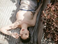 [Cosplay] 年年 - 云端 [48P-4.53MB]