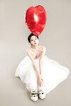 [Cosplay] 年年 - LOVE 情人节特别篇[80P-412MB]