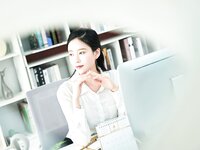 [Cosplay] 年年 - 实习秘书 [49P-4.29MB]