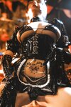 [Cosplay] Xia Xiao Qiu 秋和柯基 - Halloween Carnival 万圣节狂欢