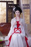 [Cosplay] 年年 - 广寒宫 [80P-686.24MB]