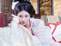 [Cosplay] 年年 - 广寒宫 [80P-686.24MB]