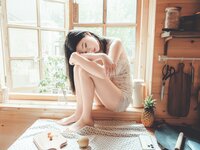 [Cosplay] 年年 - 橱窗 [50P-245.37MB]