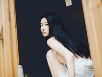 [Cosplay] 年年 - 橱窗 [50P-245.37MB]