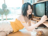 [Cosplay] 年年 - 邻家女孩 [40P-14.28MB]